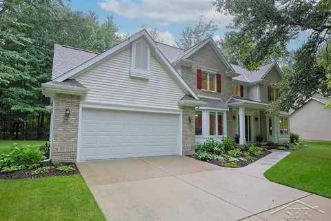 5407 Stone Ridge Drive, Midland MI 48640 photo 2