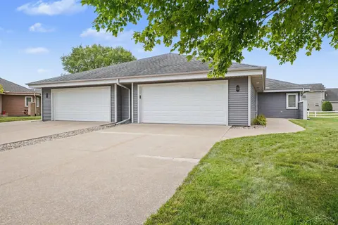 18 Sanctuary Way, Freeland MI 48623 condo for sale