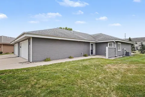 18 Sanctuary Way, Freeland MI 48623 photo 2