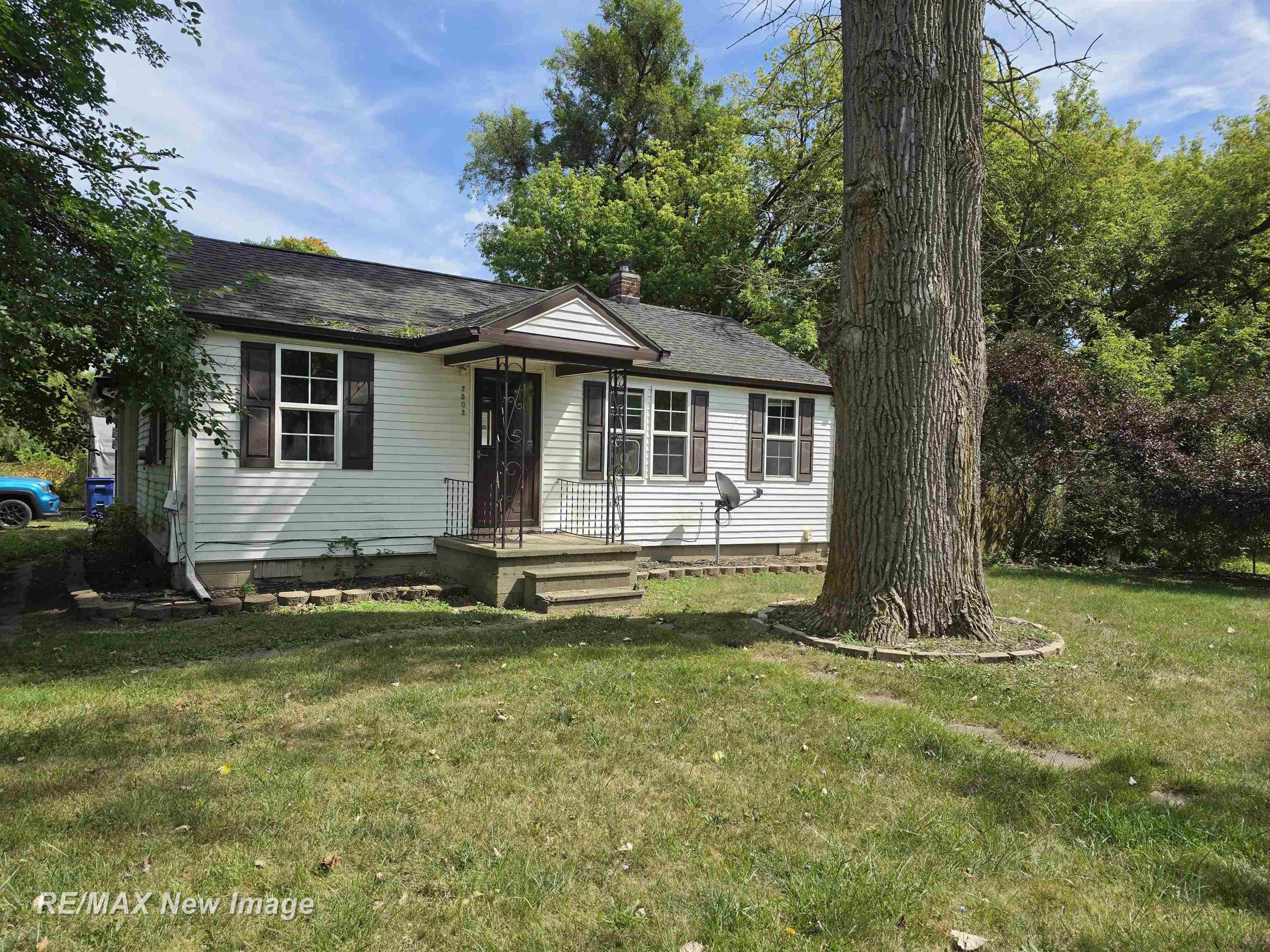 2502 S 24th Street, Saginaw MI 48601 photo 1