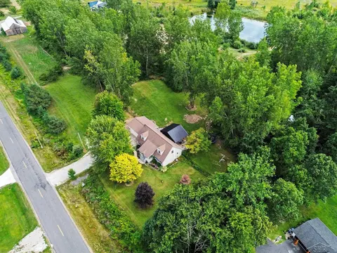 1632 E Miller Road, Midland MI 48640 photo 2