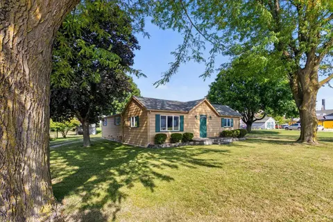 727 N Beck Street, Sebewaing MI 48759 photo 2
