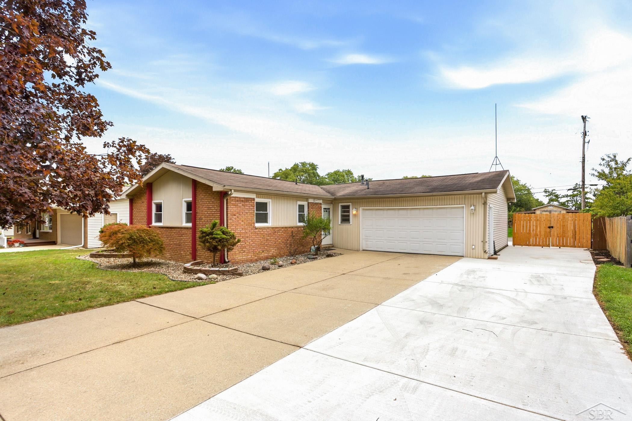 2904 Clayburn Road, Saginaw MI 48603 photo 1
