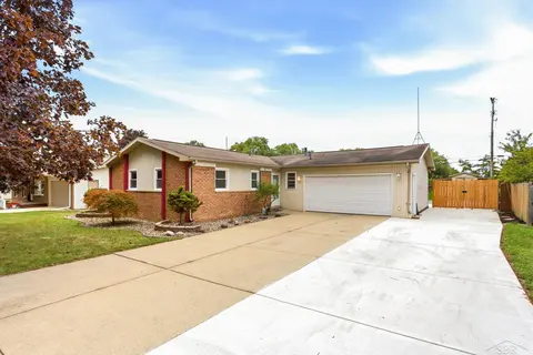 2904 Clayburn Road, Saginaw MI 48603 home for sale