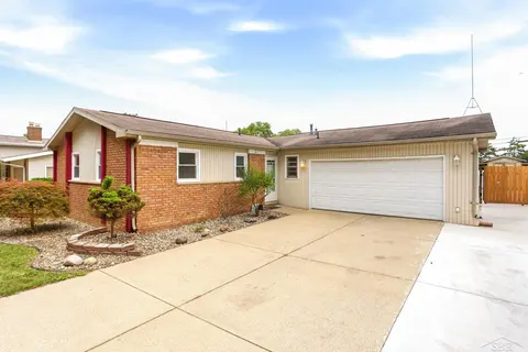 2904 Clayburn Road, Saginaw MI 48603 photo 3