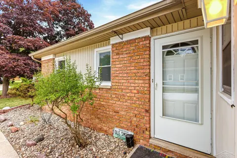 2904 Clayburn Road, Saginaw MI 48603 photo 4
