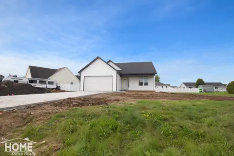 565 Elizabeth Drive, Owosso MI 48867 home for sale
