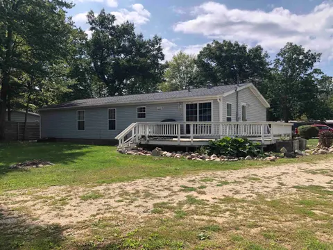 2179 Oakridge Drive, Farwell MI 48622 photo 2