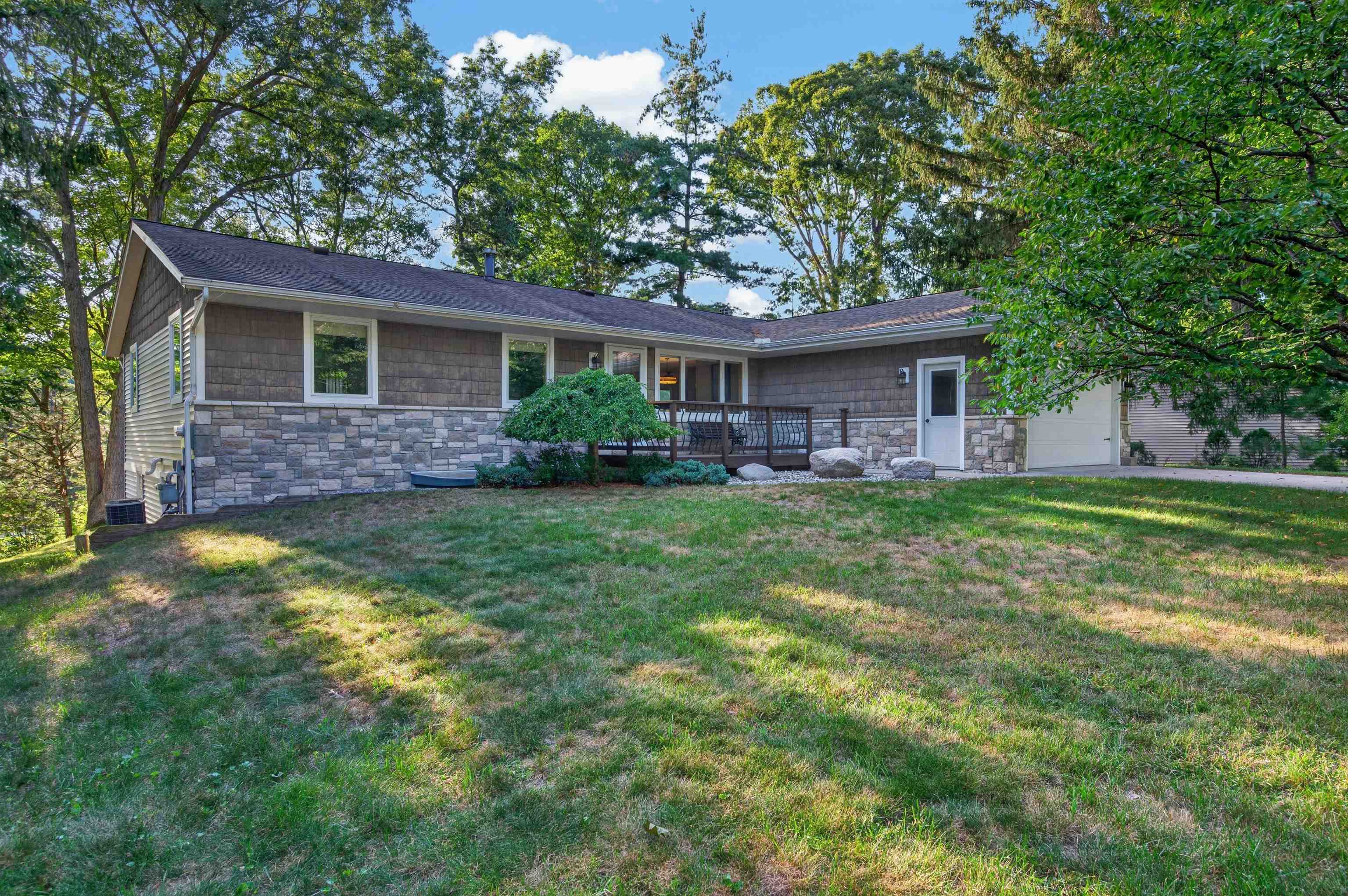 3347 Douglas Drive, Sanford MI 48657 photo 1