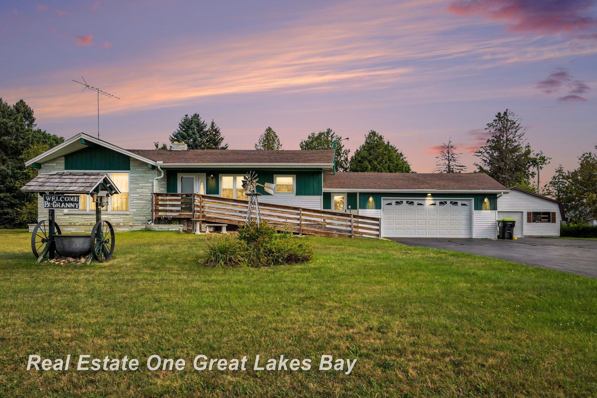 3822 Worth Road, Pinconning MI 48650 photo 1