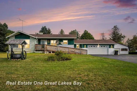 3822 Worth Road, Pinconning MI 48650 home for sale