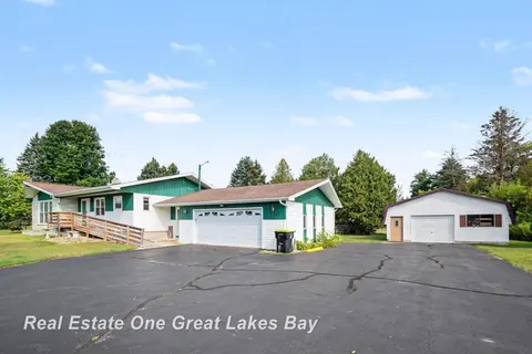 3822 Worth Road, Pinconning MI 48650 photo 3