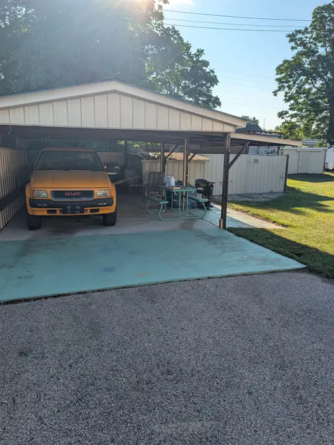2308 N Michigan Avenue, Saginaw MI 48602 photo 4