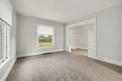 1913 Olds Street, Saginaw MI 48602 photo 4