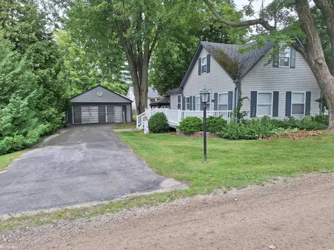 7420 Birchcrest Road, Lexington MI 48450 photo 2