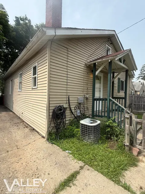 3326 Court Street, Saginaw MI 48602 photo 3