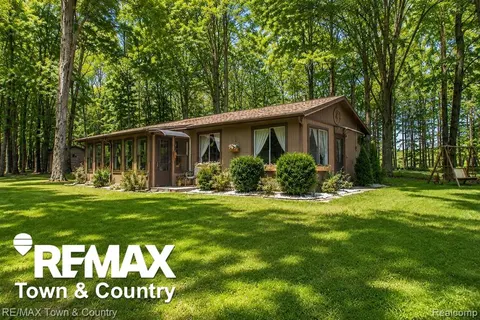 1293 Bellinger Road, Gladwin MI 48624 photo 4