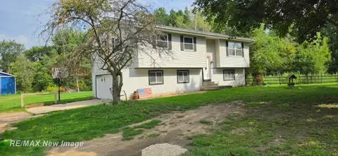 16807 Oakley Road, Chesaning MI 48616 home for sale