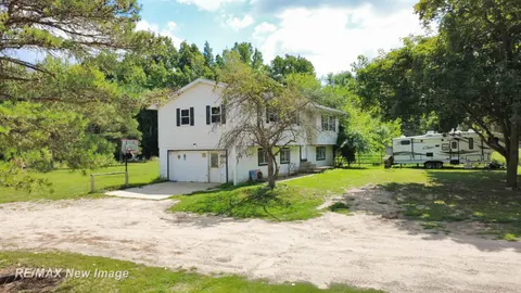 16807 Oakley Road, Chesaning MI 48616 photo 3