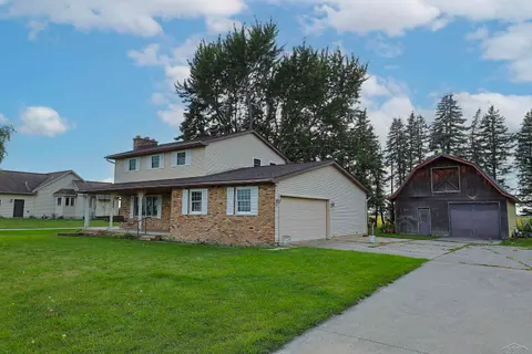 5188 S 7 Mile Road, Bay City MI 48706 photo 4