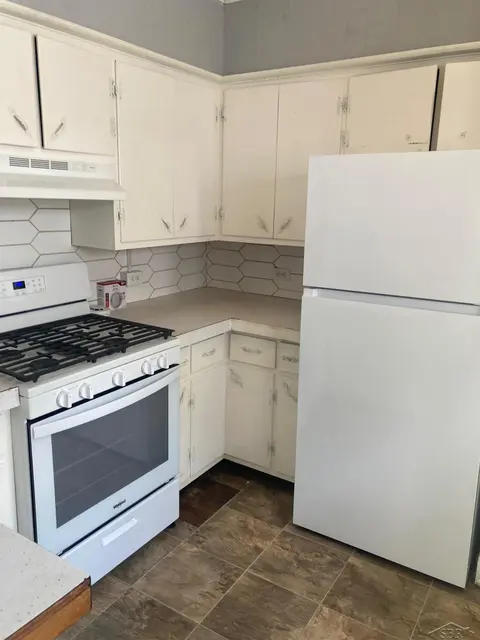 3323 Webber Street, Saginaw MI 48601 photo 2
