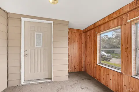 700 24th Street, Bay City MI 48708 photo 2
