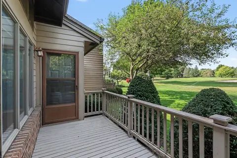 2698 Oakmont Drive, Bay City MI 48706 photo 3