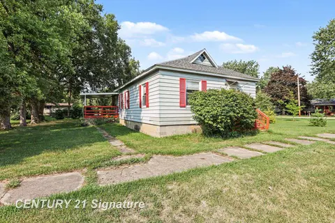 415 E Belle Avenue, Saint Charles MI 48655 photo 3