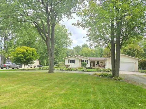 4181 Karla Court, Midland MI 48642 photo 2