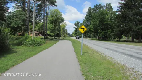 9465 Midland Road, Freeland MI 48623 photo 3