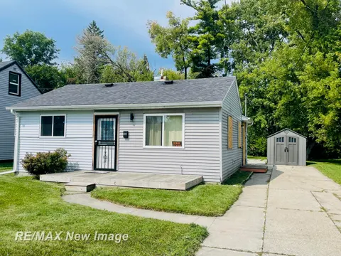 2323 Hartsuff Street, Saginaw MI 48601 home for sale
