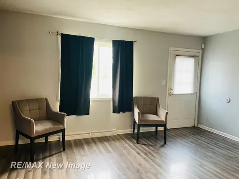 2323 Hartsuff Street, Saginaw MI 48601 photo 2