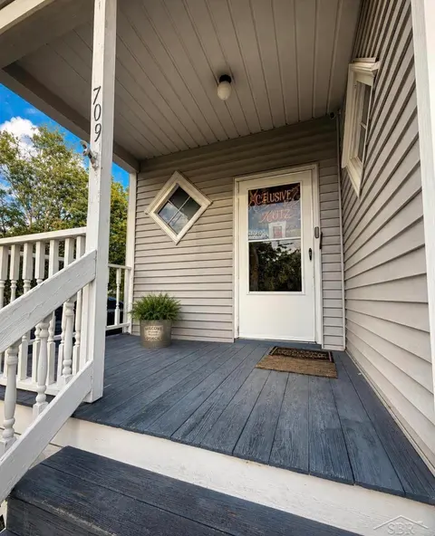 709 S Jackson Street, Bay City MI 48708 photo 5