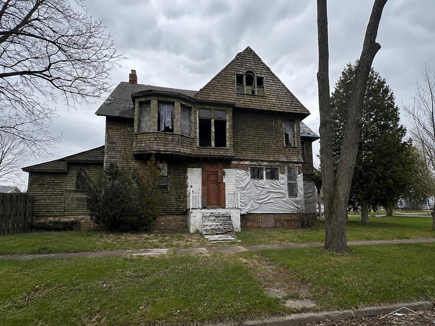 903 E Holland Street, Saginaw MI 48601 photo 1