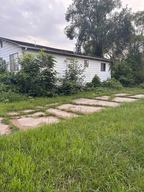 545 S 10th Street, Saginaw MI 48601 photo 2