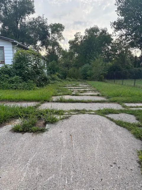 545 S 10th Street, Saginaw MI 48601 photo 5