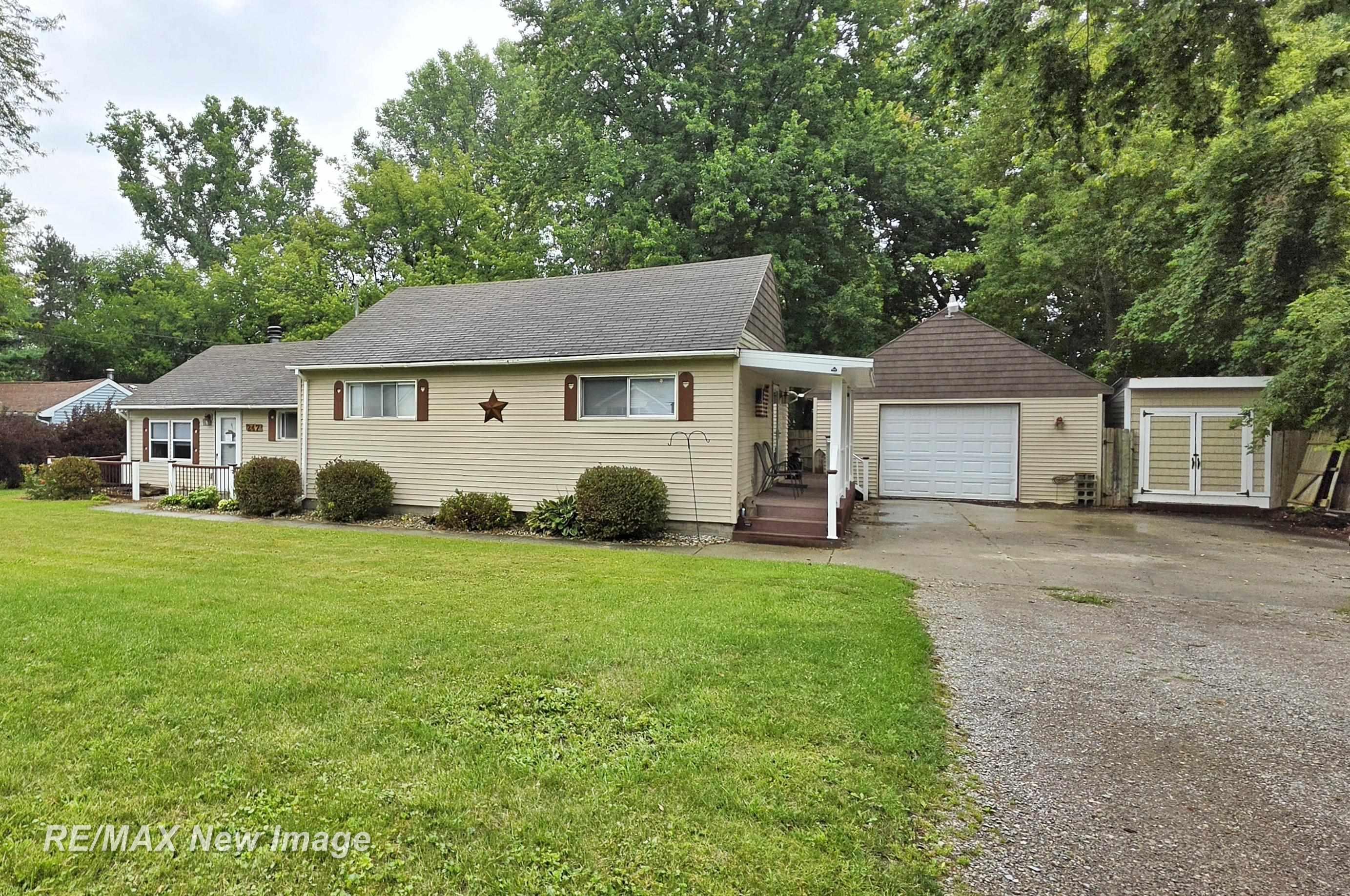 247 Sparling Drive, Saginaw MI 48609 photo 1