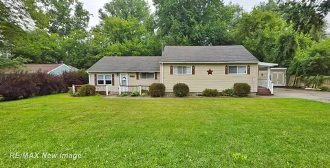 247 Sparling Drive, Saginaw MI 48609 photo 3