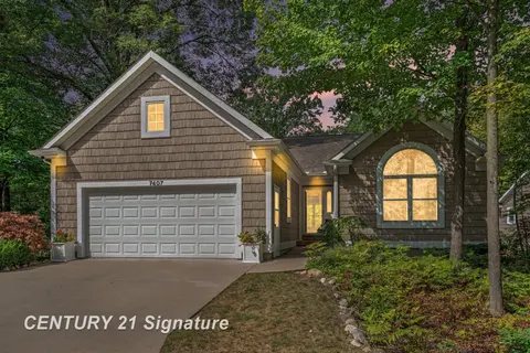 7407 Rock Hollow Ln Lane, Midland MI 48642 photo 2