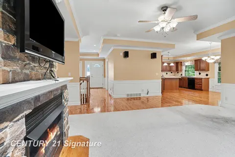 7407 Rock Hollow Ln Lane, Midland MI 48642 photo 4