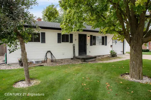 913 Stinson Drive, Saginaw MI 48604 home for sale