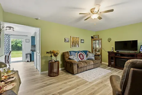 721 Richard Street, Vassar MI 48768 photo 2