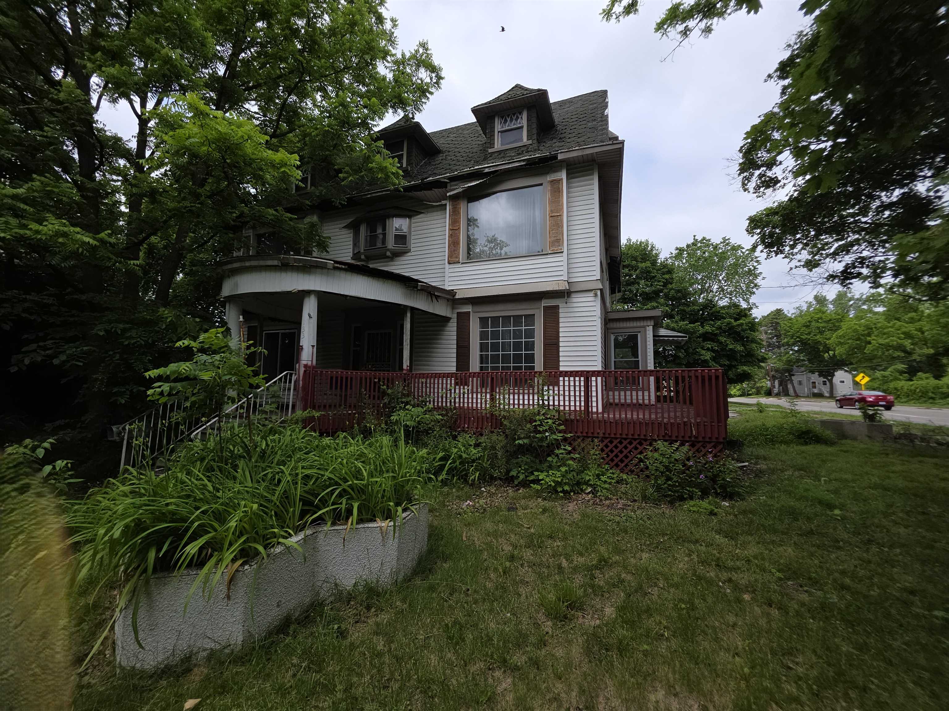1331 S Jefferson Avenue, Saginaw MI 48601 photo 1