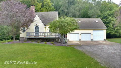 3934 Grotto Road, Bridgeport MI 48722 home for sale