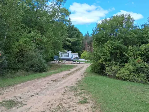 9713 N Glass Road, Farwell MI 48622-9260 photo 5