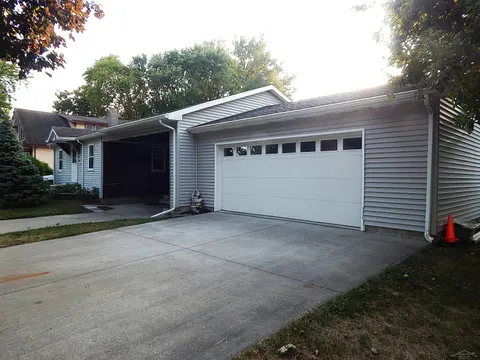 1002 S Henry Street, Bay City MI 48706-5008 photo 2