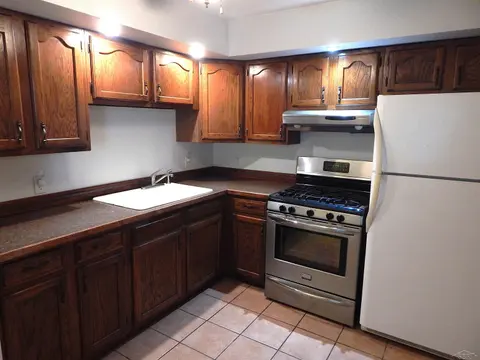 1002 S Henry Street, Bay City MI 48706-5008 photo 3