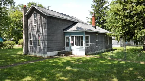 400 Shattuck Road, Saginaw MI 48604 photo 2