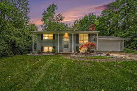 3095 Midland Road, Saginaw MI 48603 home for sale