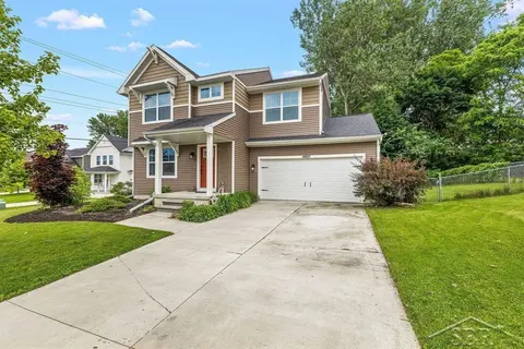 4621 Trotters Pointe Circle, Midland MI 48642 home for sale